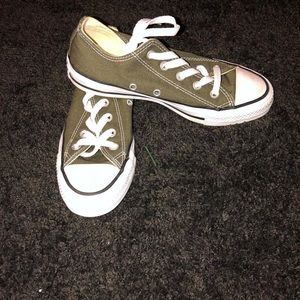 Low top Converse